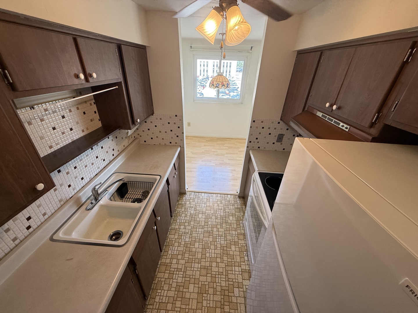 222 Madison Street 405 Property Photo 5