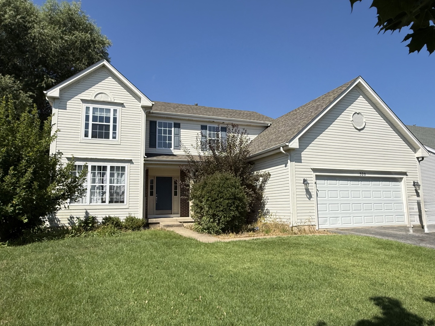 320 Hampstead Drive Property Photo 1