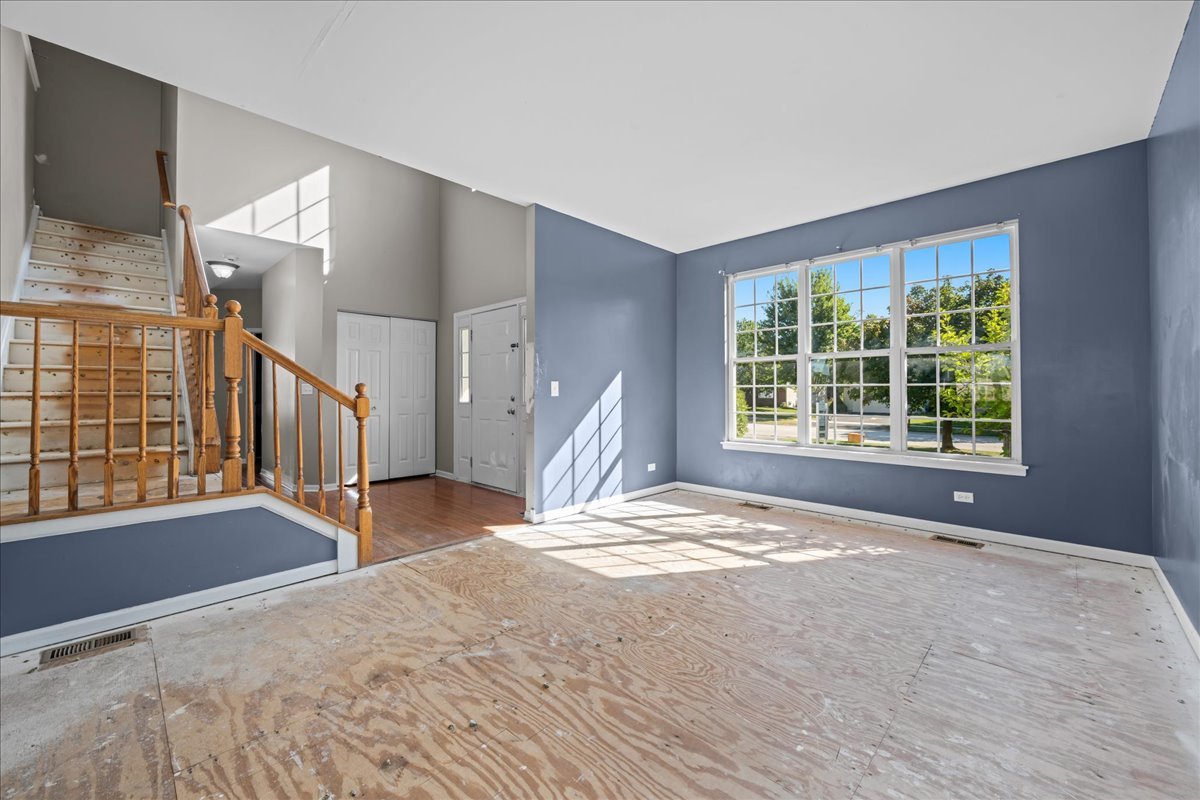 320 Hampstead Drive Property Photo 4