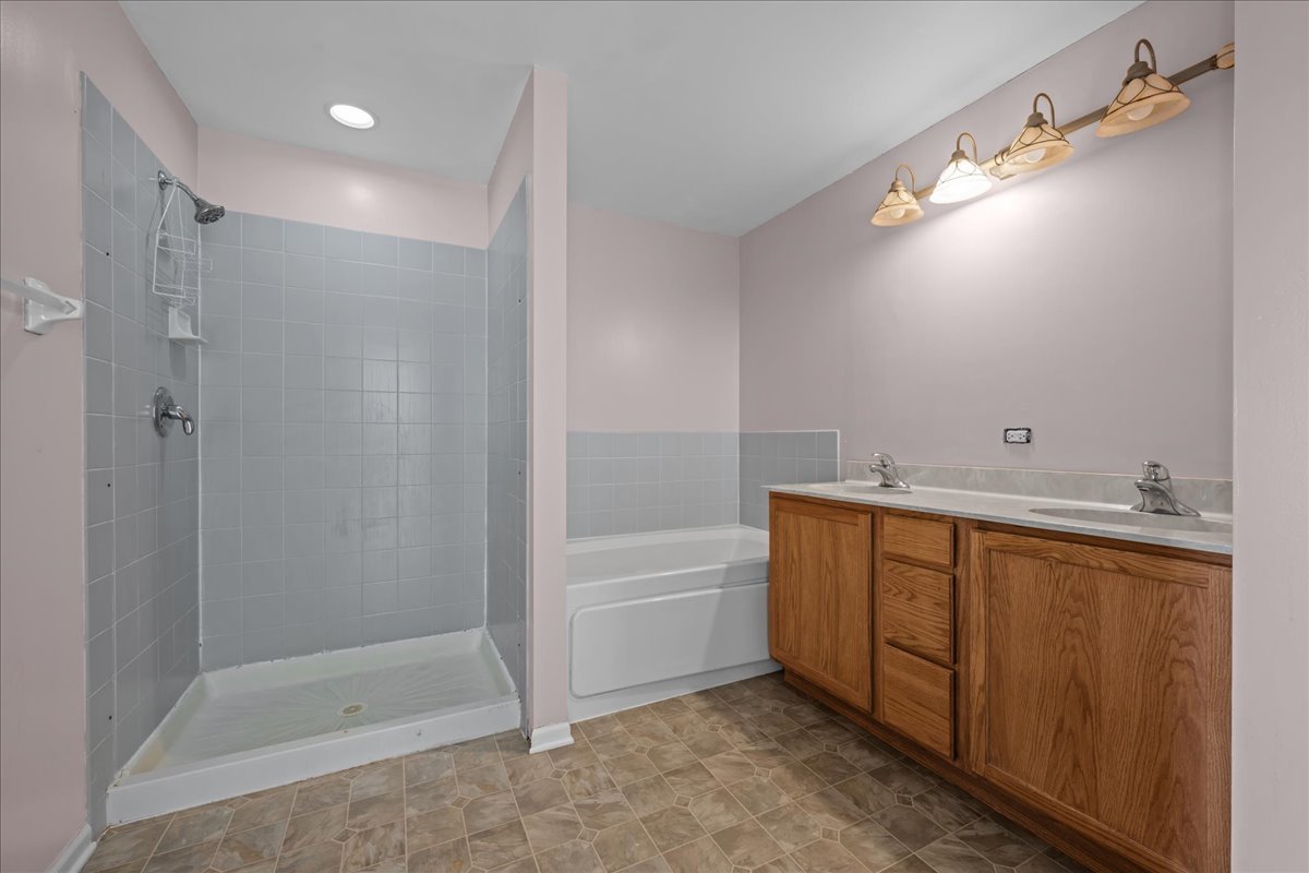 320 Hampstead Drive Property Photo 17