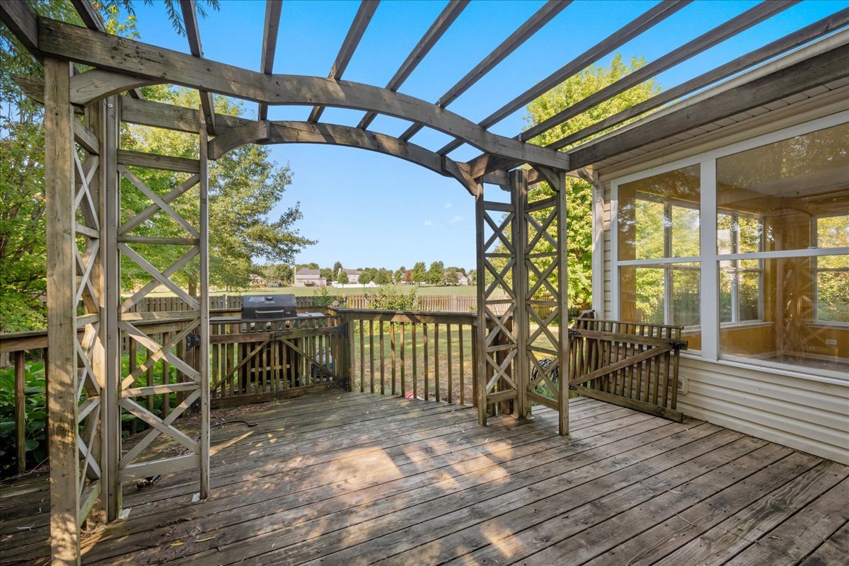 320 Hampstead Drive Property Photo 25