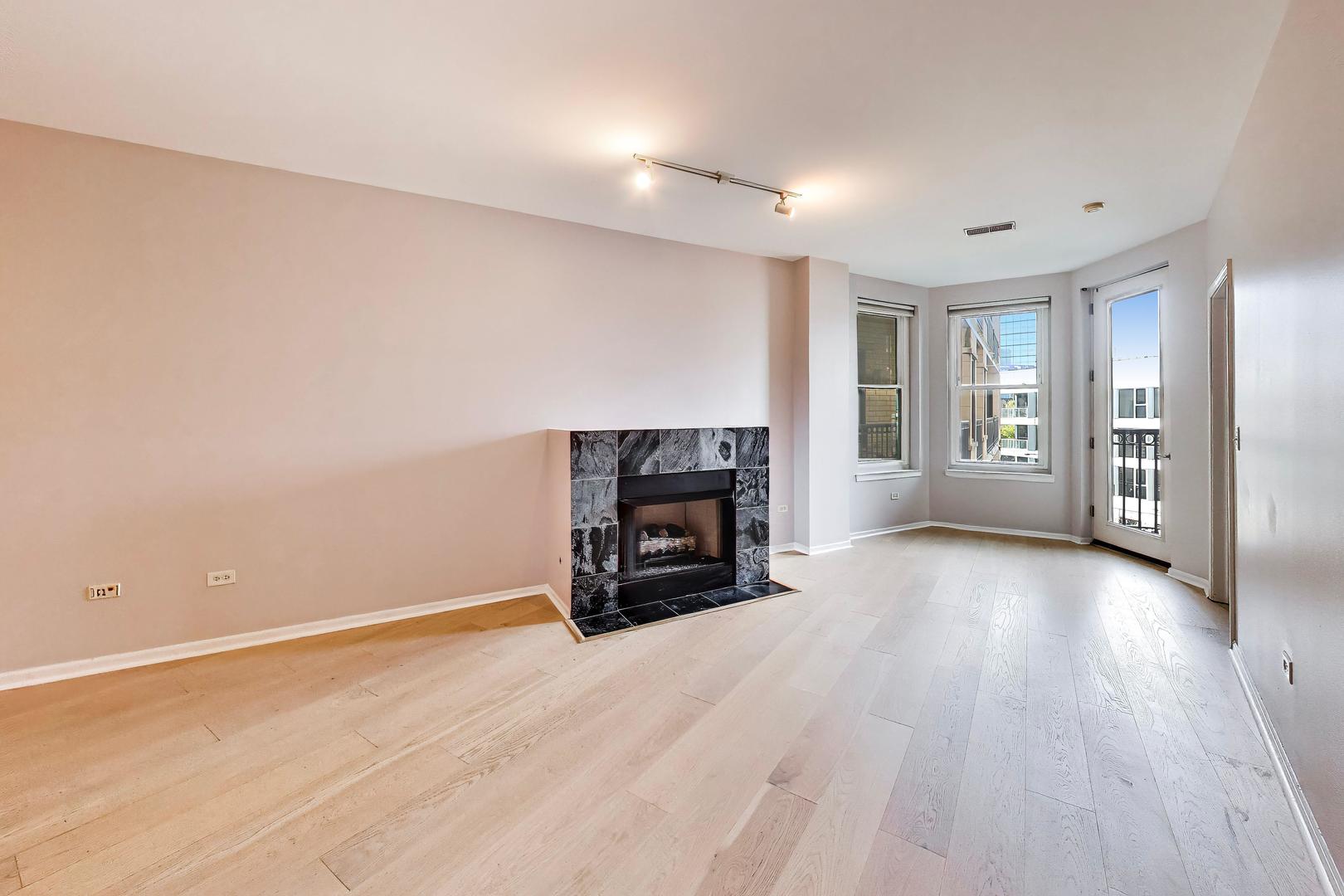 520 N Halsted Street 411 Property Photo 3