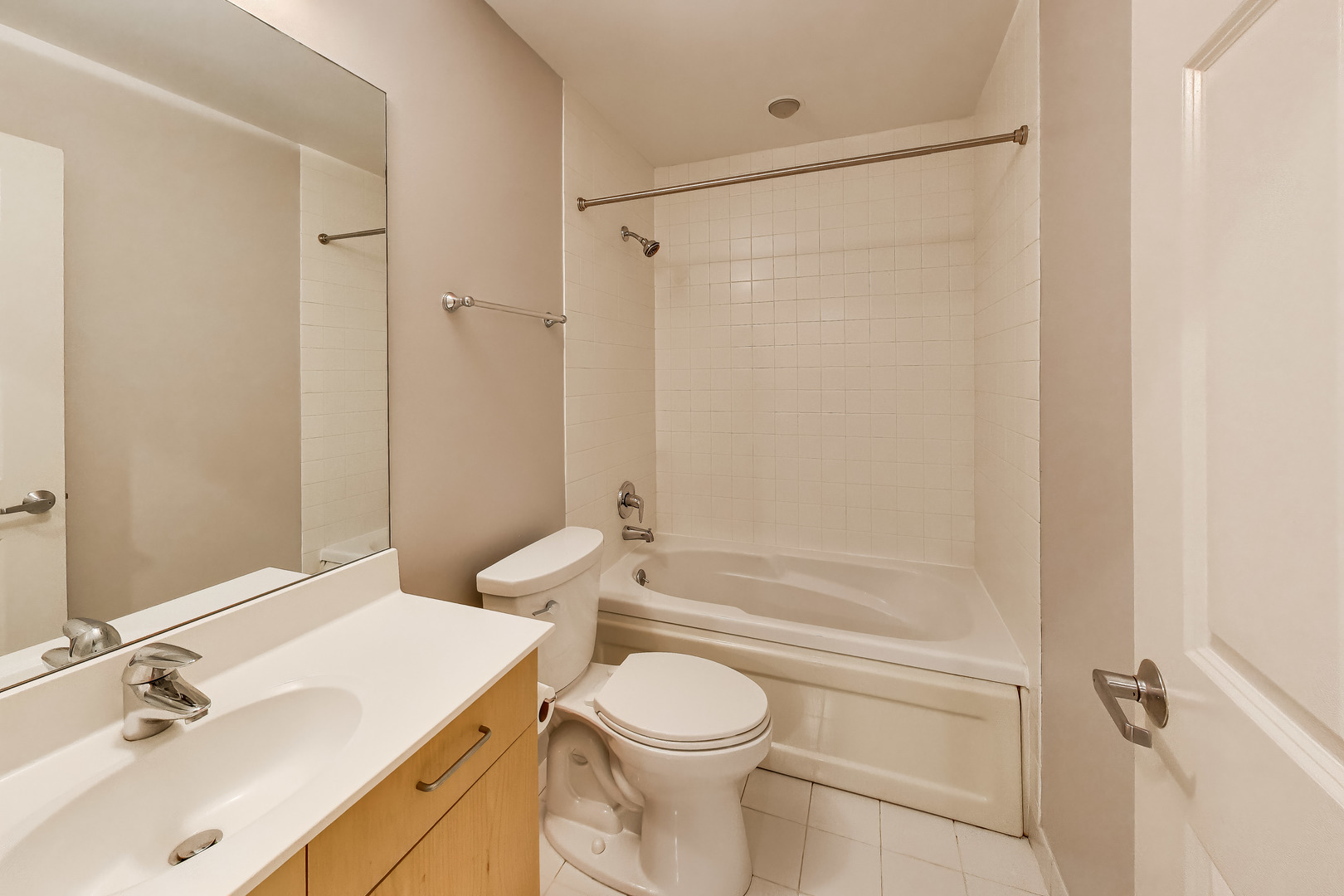 520 N Halsted Street 411 Property Photo 12