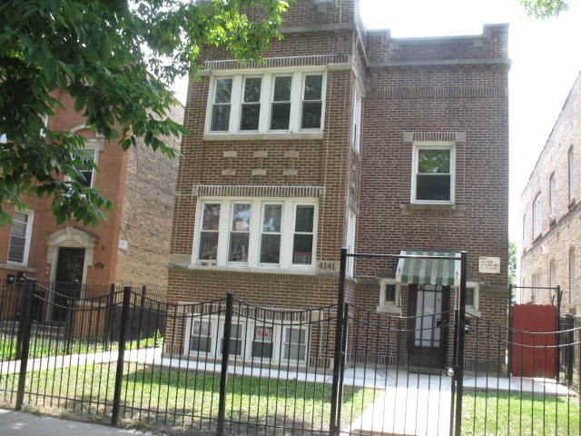 4141 W Barry Avenue Property Photo 1