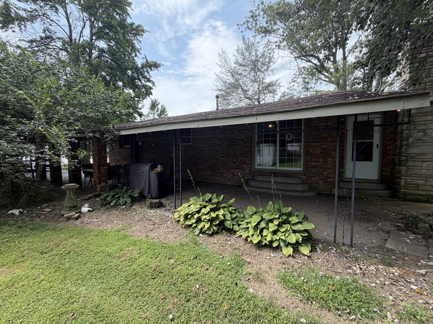 189 Blasdel Drive Property Photo 4