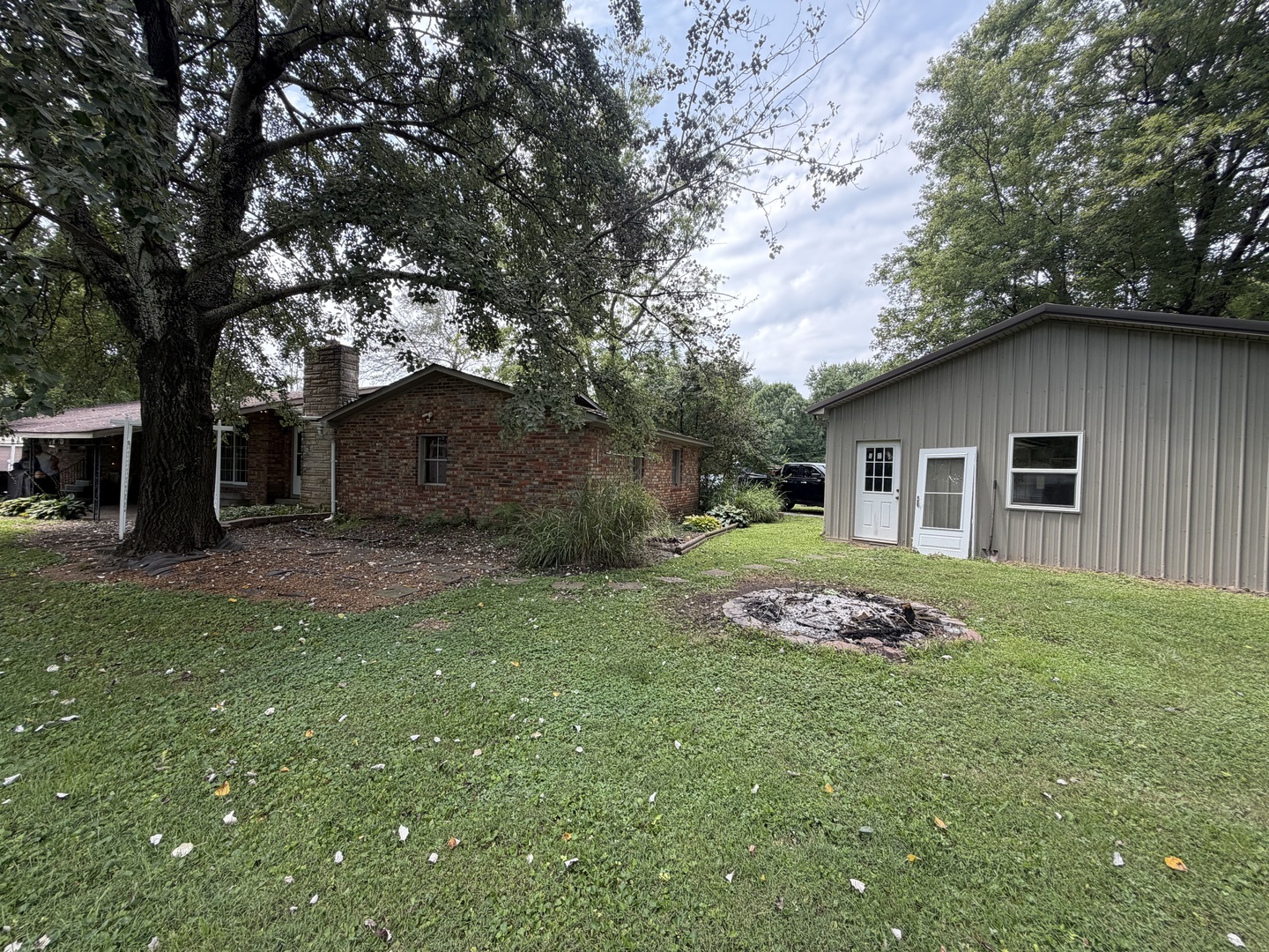 189 Blasdel Drive Property Photo 6