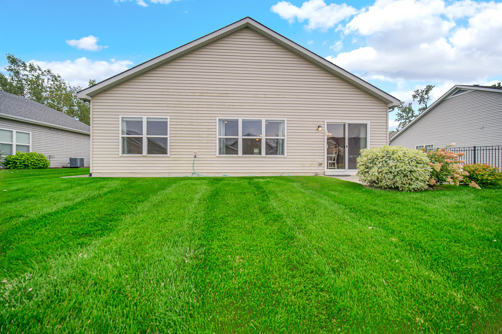 1592 Harrington Avenue Property Photo 4