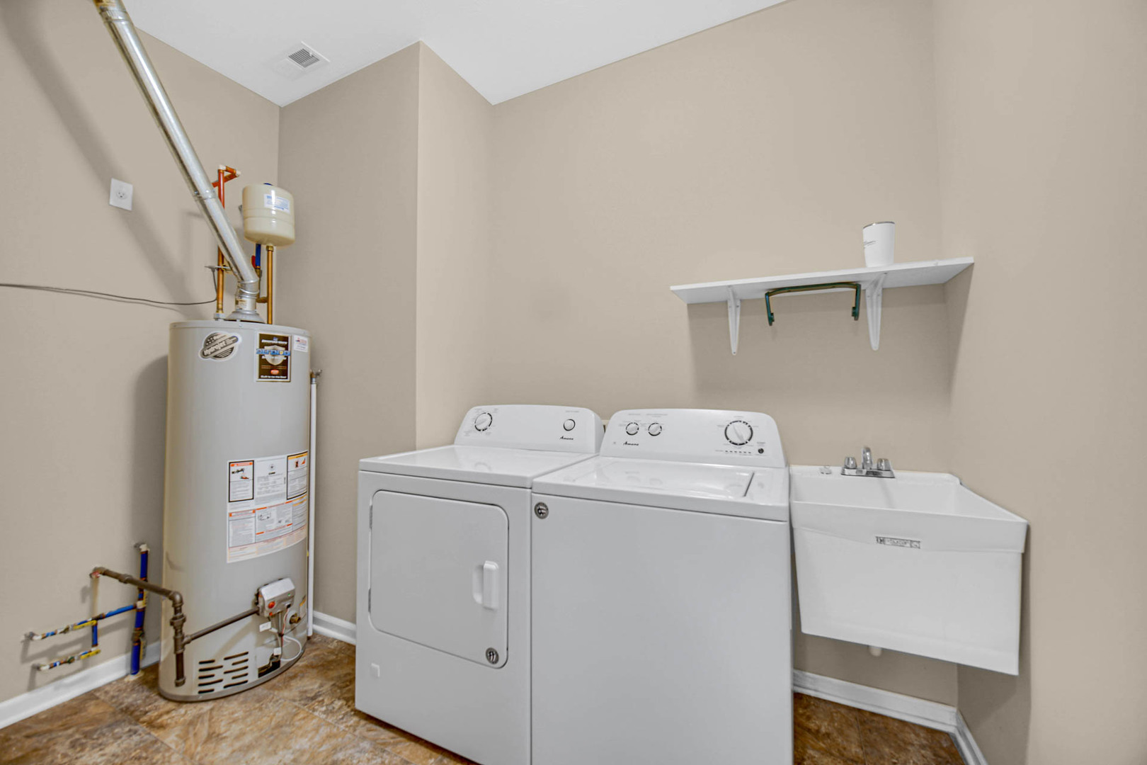 1592 Harrington Avenue Property Photo 22
