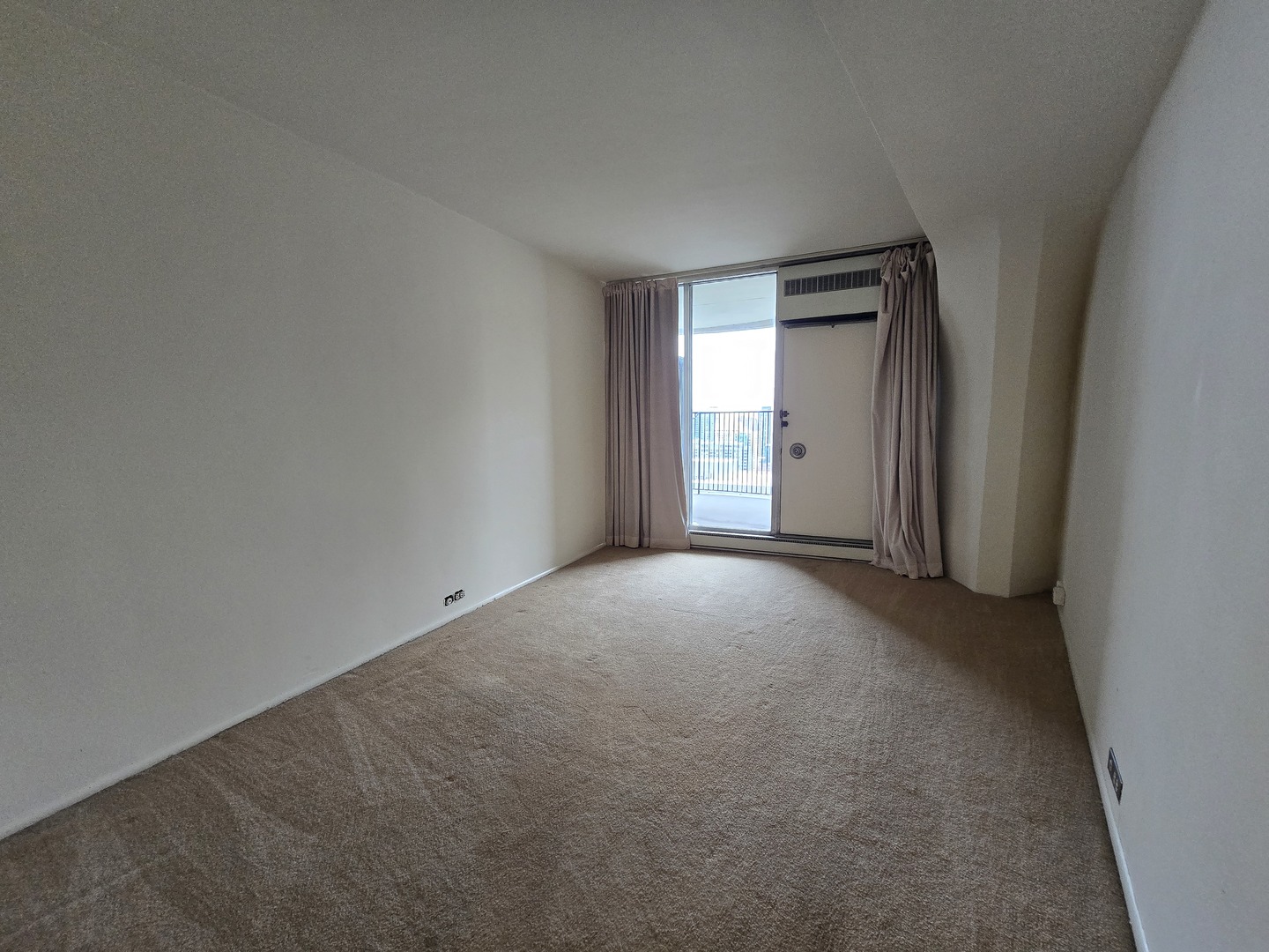 300 N State Street 3429 Property Photo 7