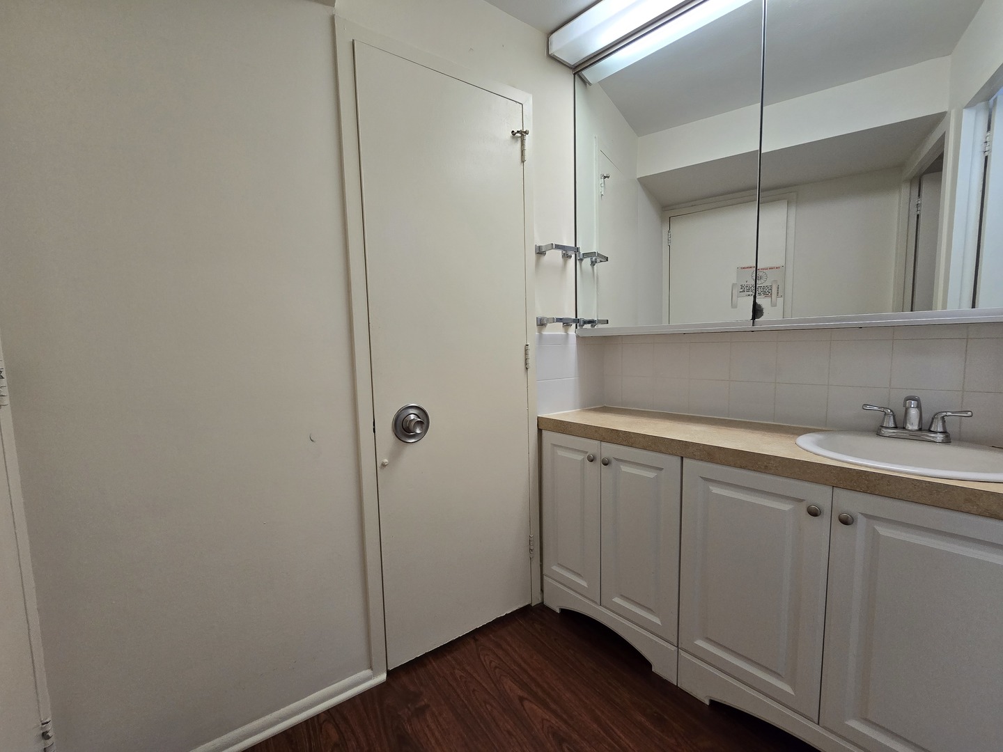 300 N State Street 3429 Property Photo 9