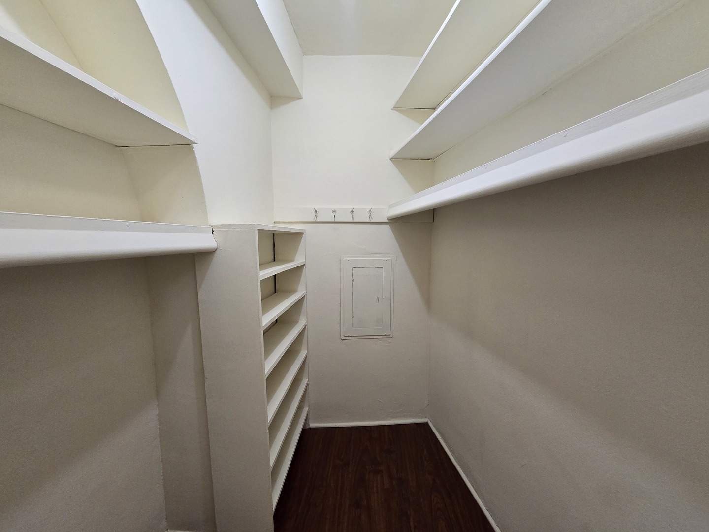 300 N State Street 3429 Property Photo 11