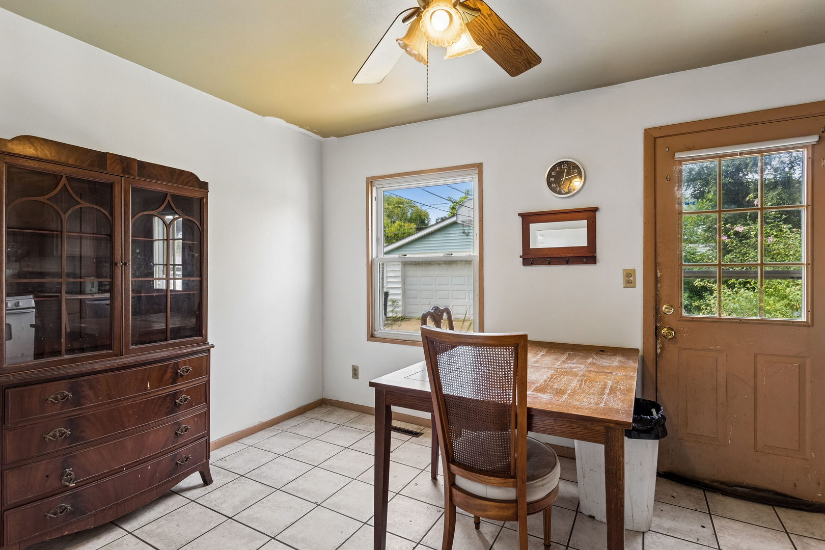 307 Edinburgh Drive Property Photo 9