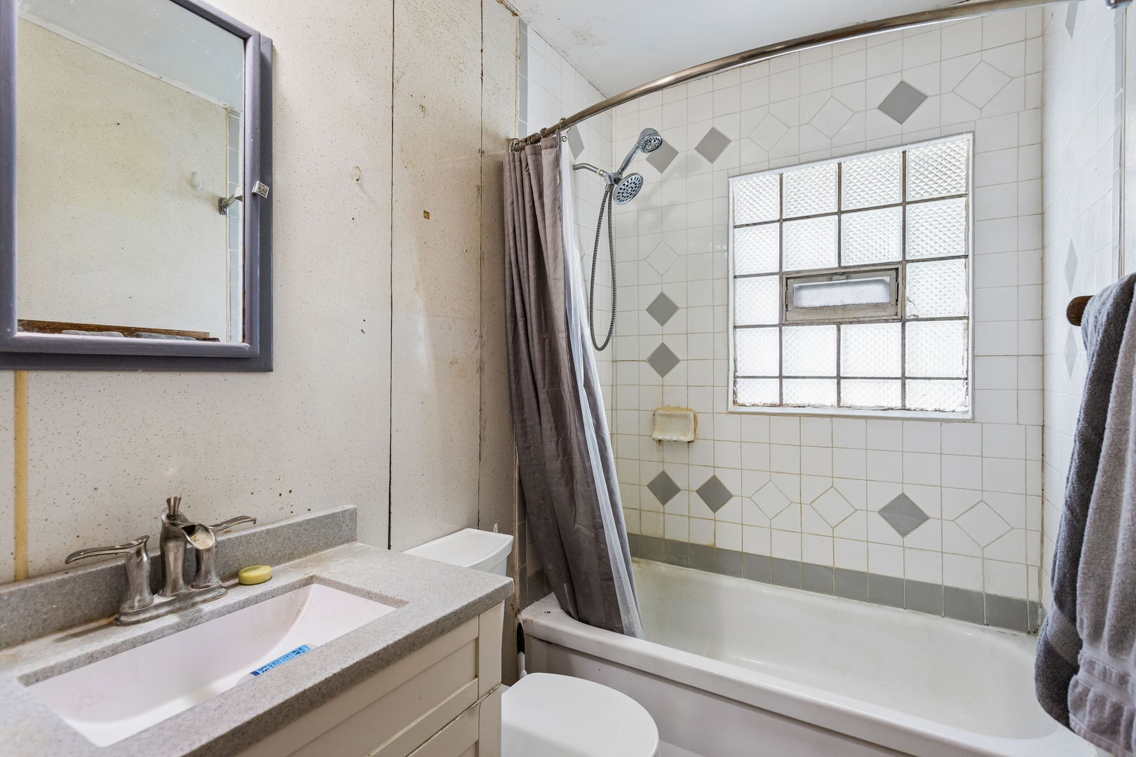 307 Edinburgh Drive Property Photo 11