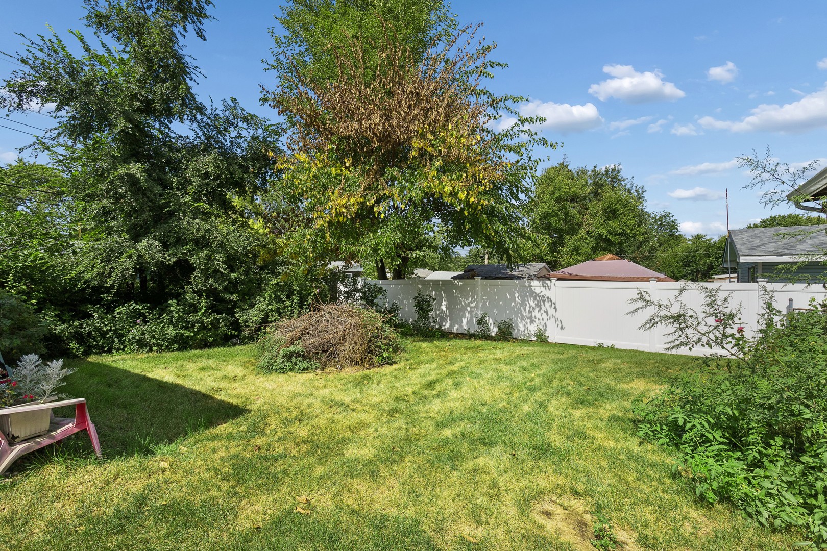 307 Edinburgh Drive Property Photo 19