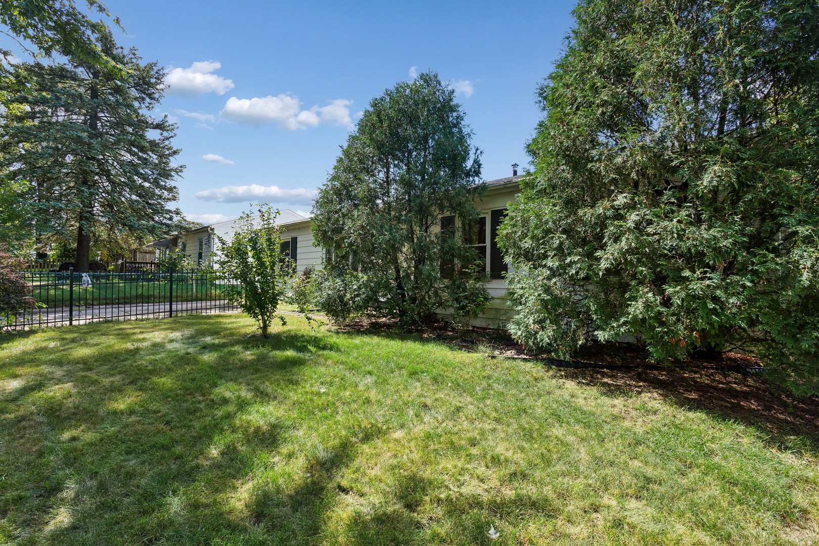 307 Edinburgh Drive Property Photo 20