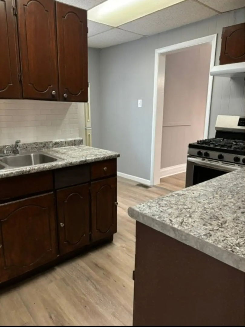 621 N Ash Street Property Photo 5