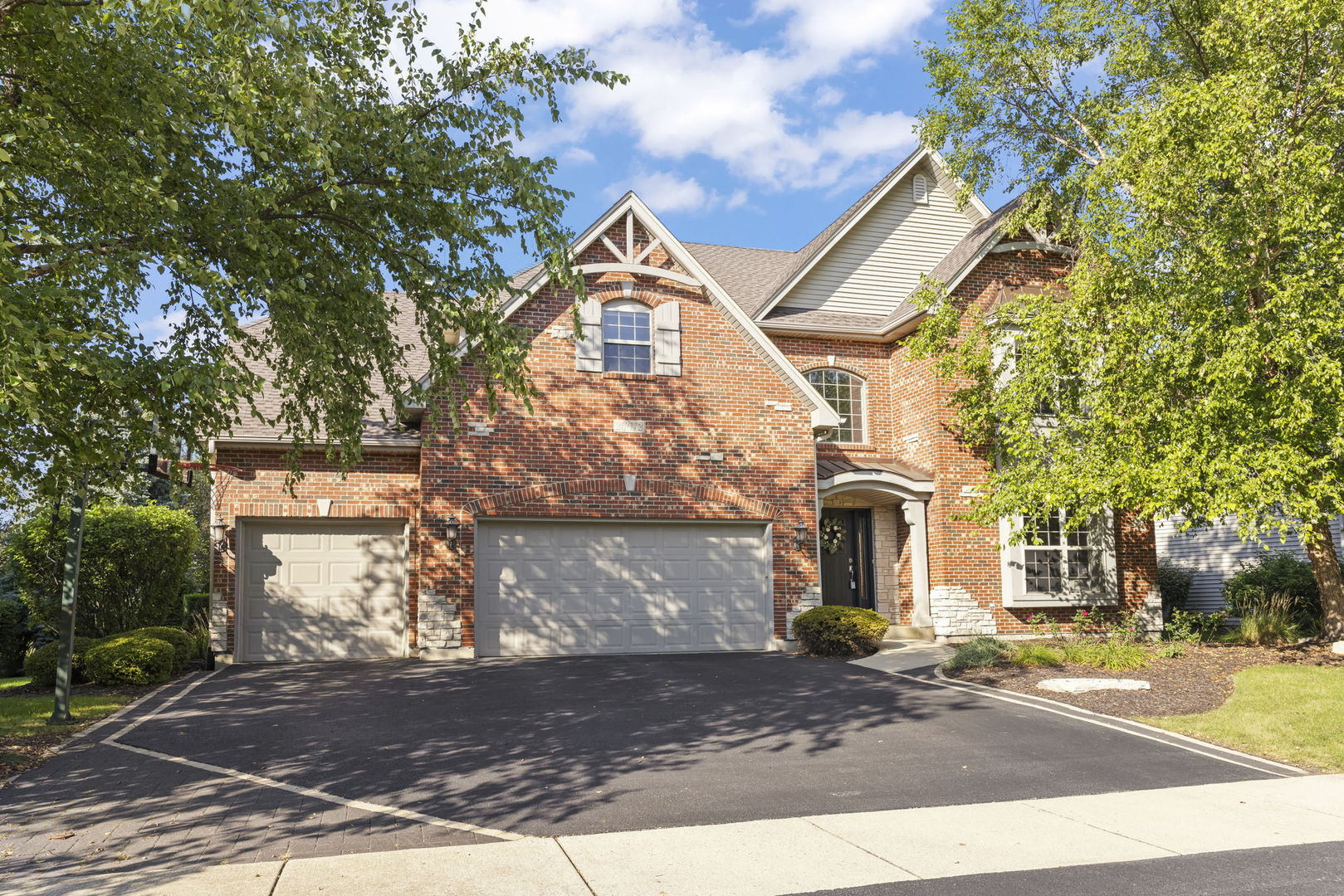 26612 Lindengate Circle Property Photo 3