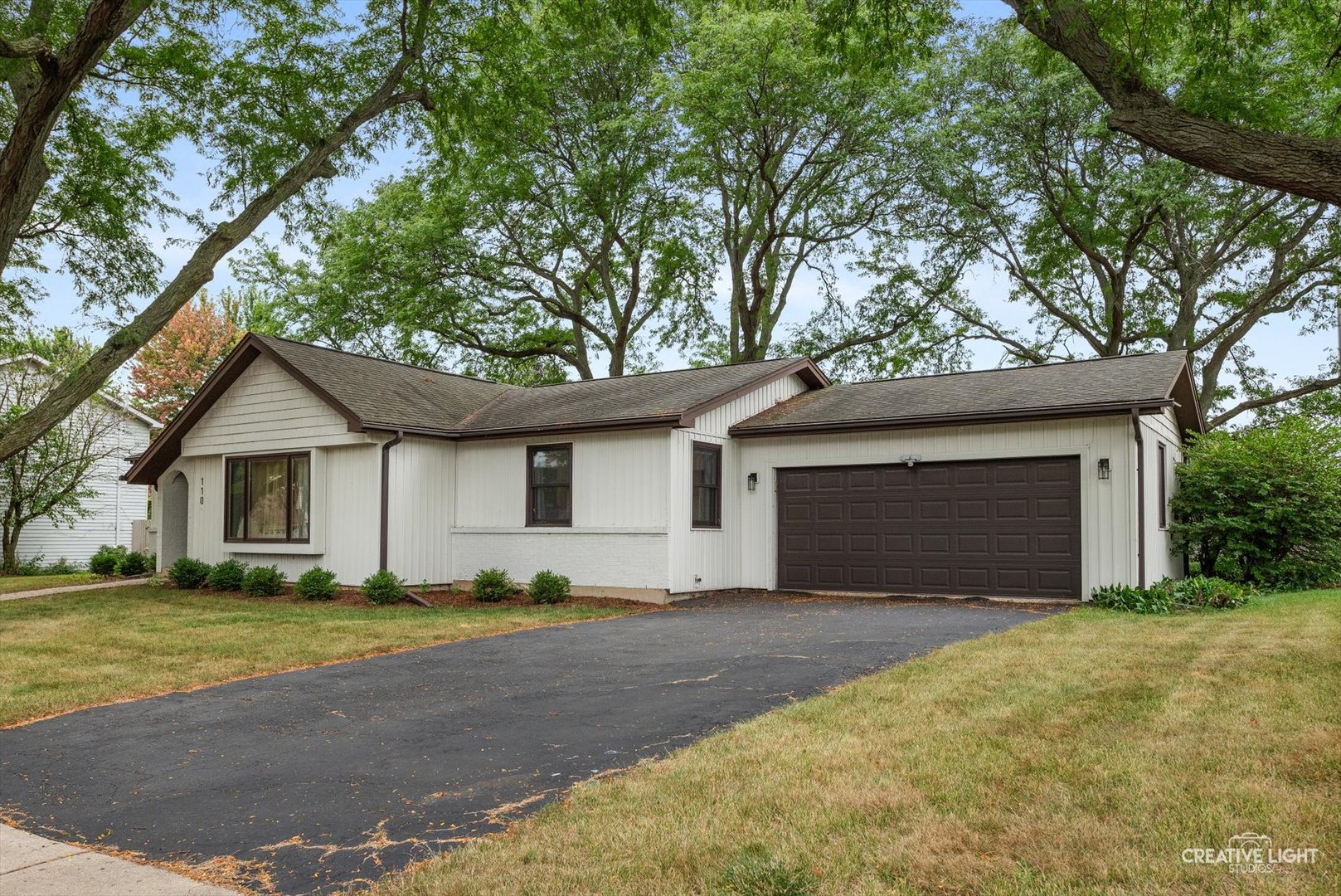 110 N Cambridge Drive Property Photo 2