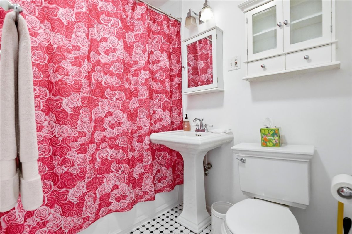 271 Dalton Avenue Property Photo 18
