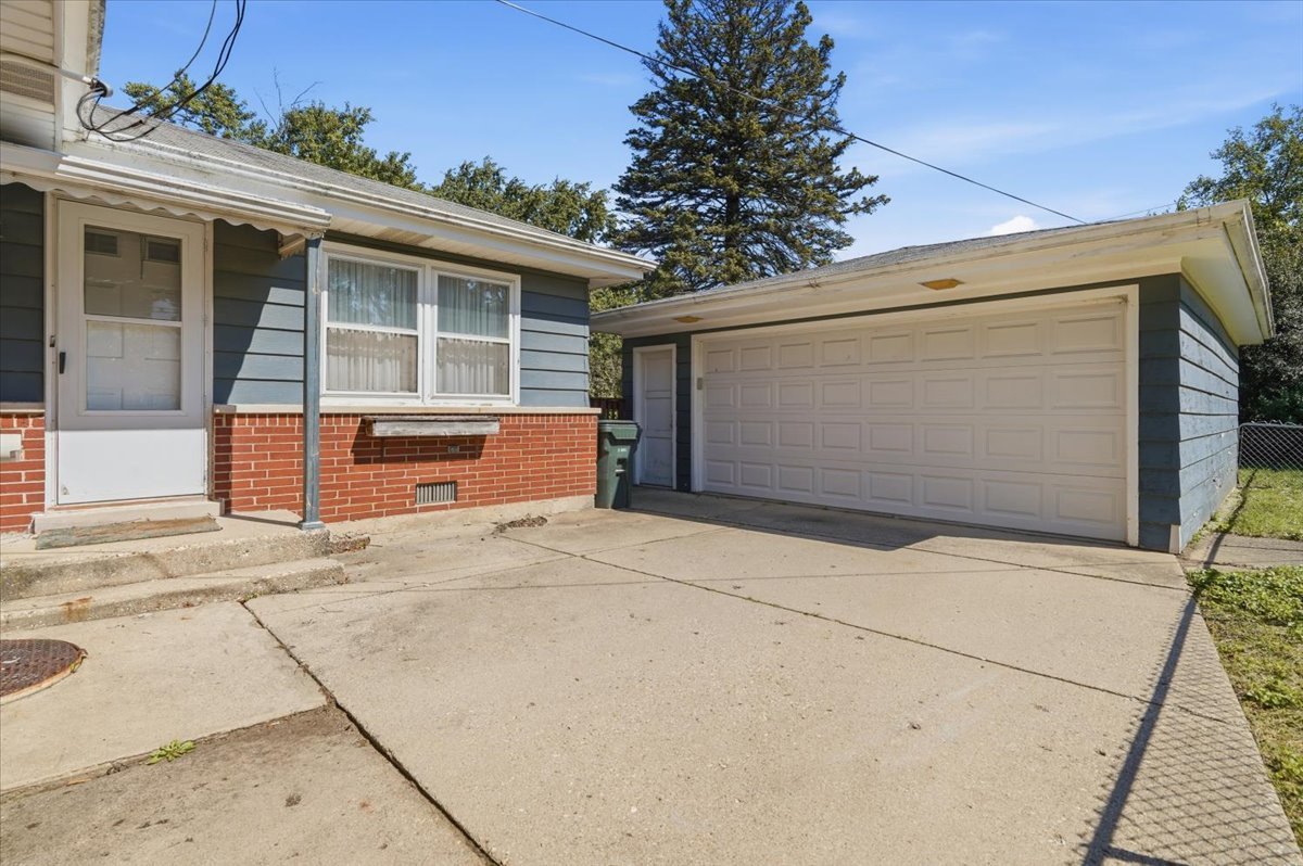 271 Dalton Avenue Property Photo 20