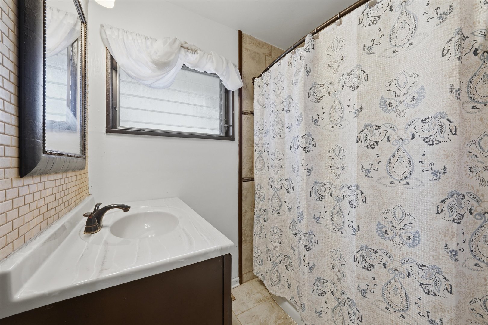 15577 Rose Drive Property Photo 8
