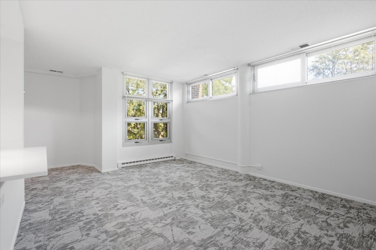 4170 N Marine Drive 3a Property Photo 6
