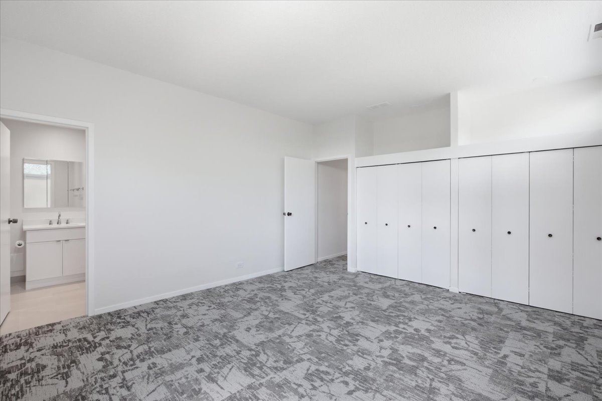 4170 N Marine Drive 3a Property Photo 8