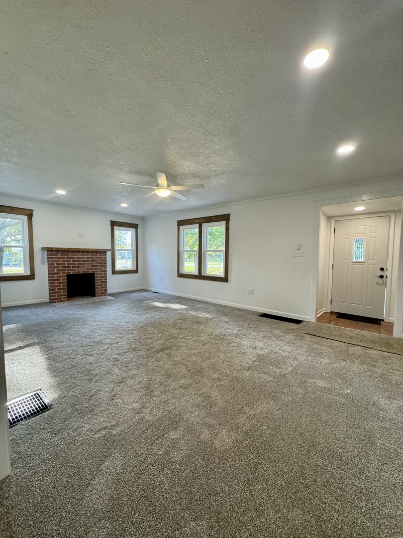 205 W Main Street Property Photo 10