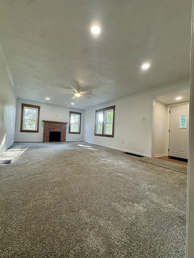 205 W Main Street Property Photo 11