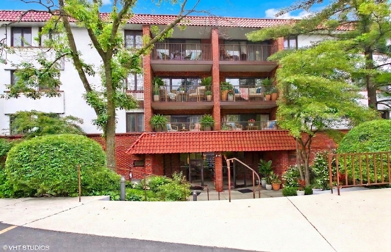 2046 Saint Johns Avenue 3h Property Photo 1