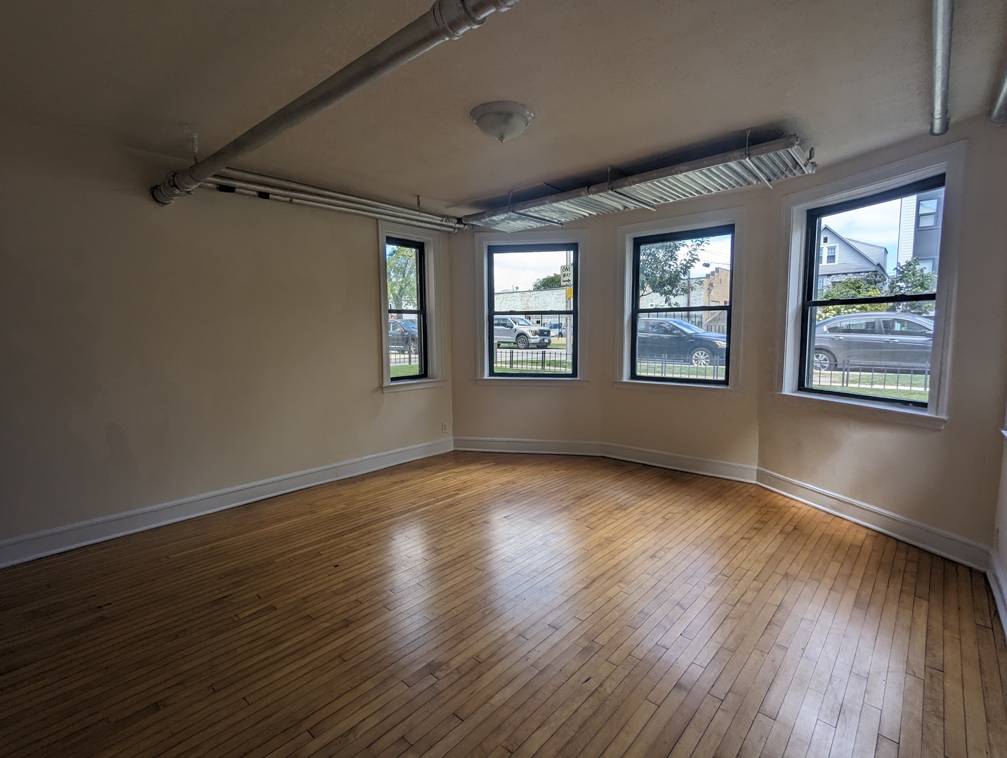 2338 N Spaulding Avenue G Property Photo 3