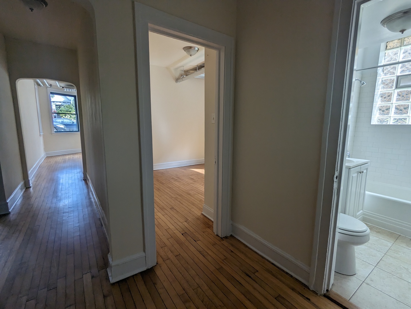 2338 N Spaulding Avenue G Property Photo 5