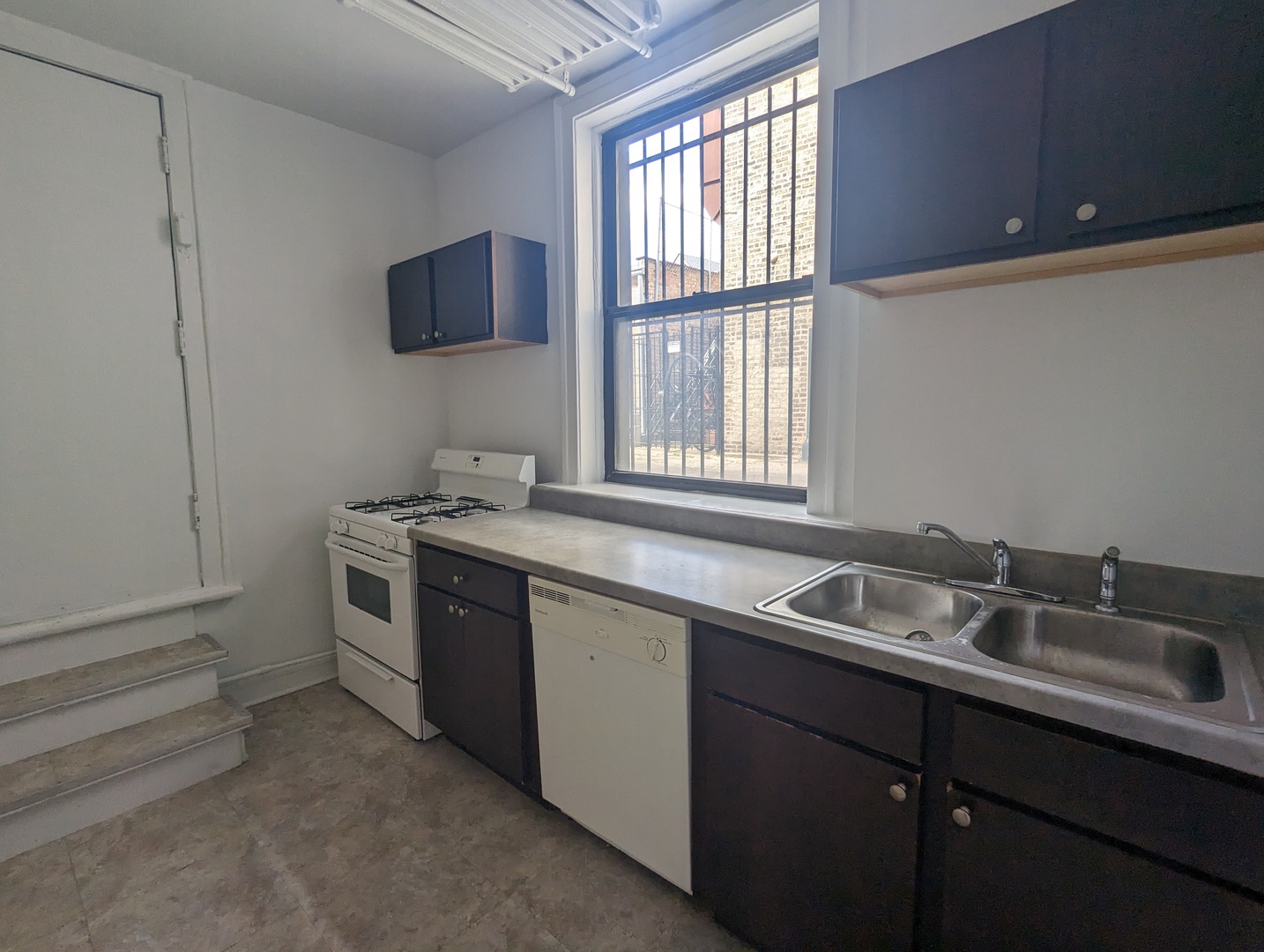 2338 N Spaulding Avenue G Property Photo 7