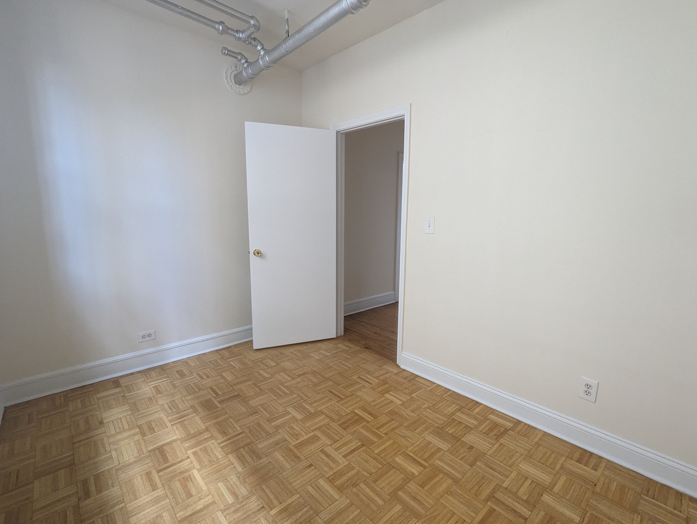 2338 N Spaulding Avenue G Property Photo 11