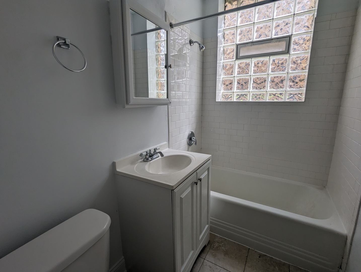 2338 N Spaulding Avenue G Property Photo 15