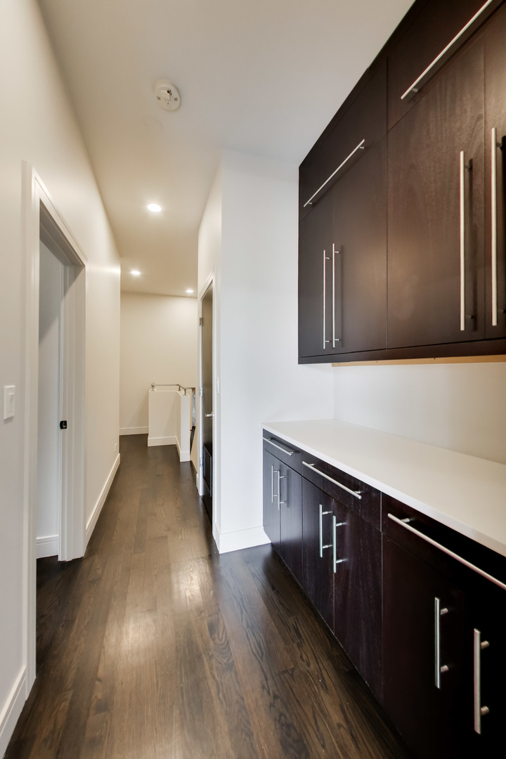1605 N Oakley Avenue 3s Property Photo 12