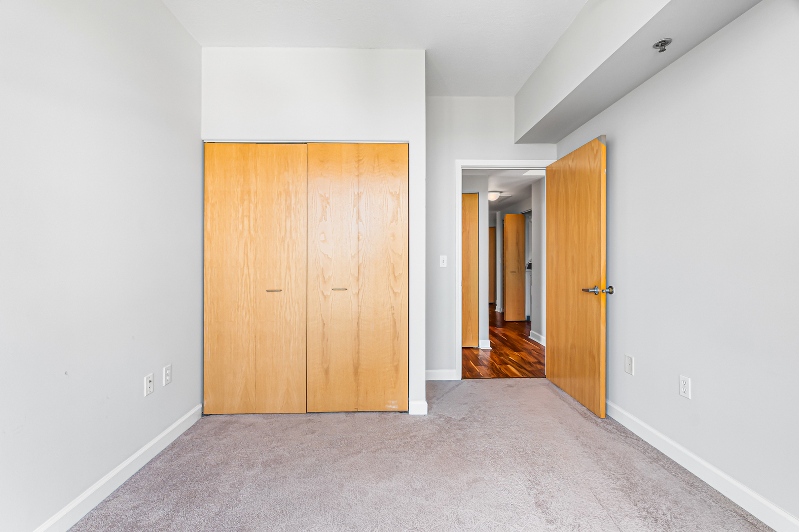 5 E 14th Place 1304 Property Photo 12