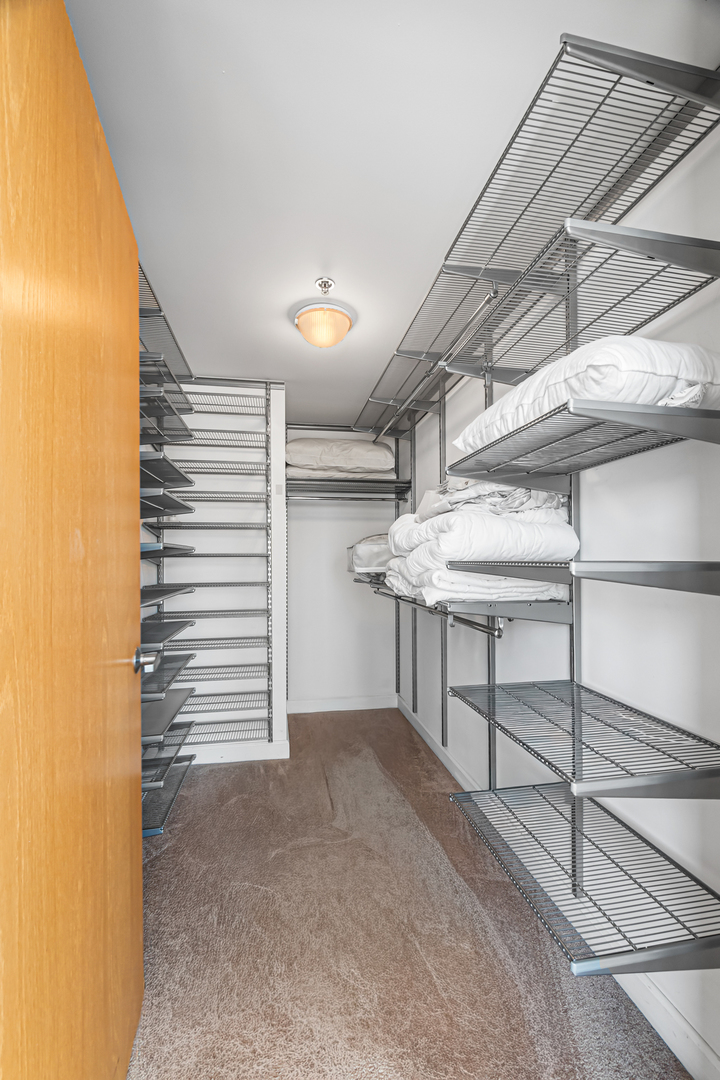 5 E 14th Place 1304 Property Photo 13