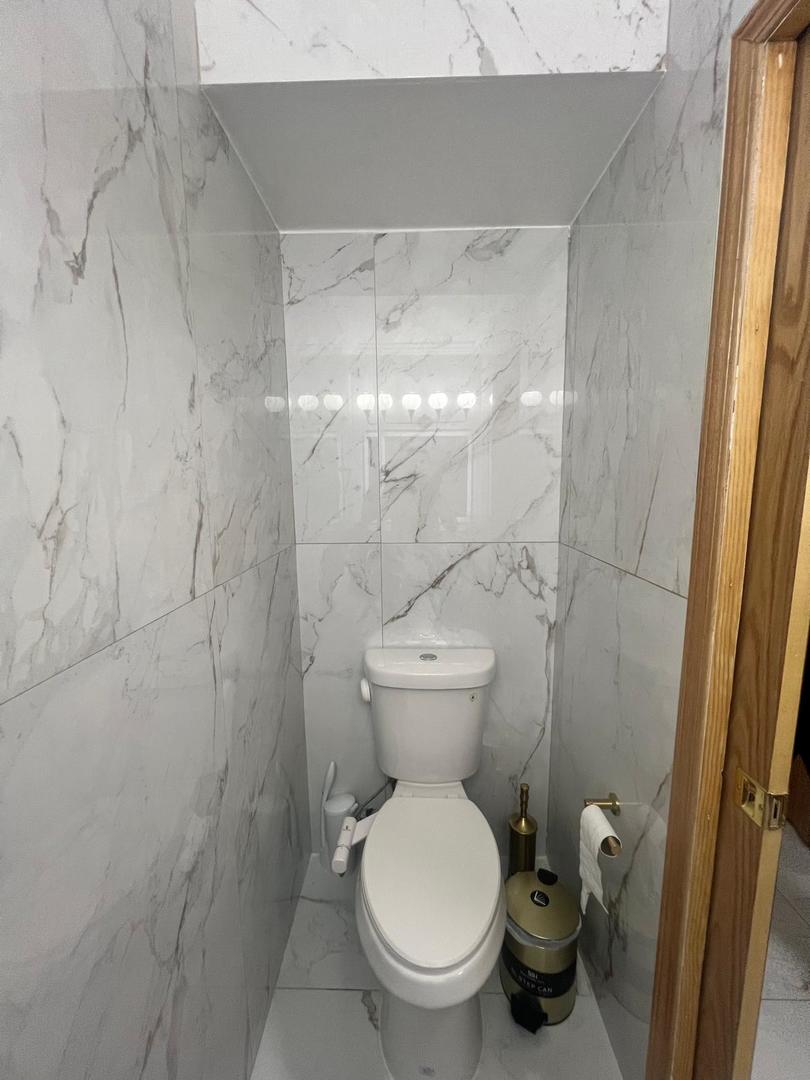 5329 W Woodland Drive C Property Photo 5