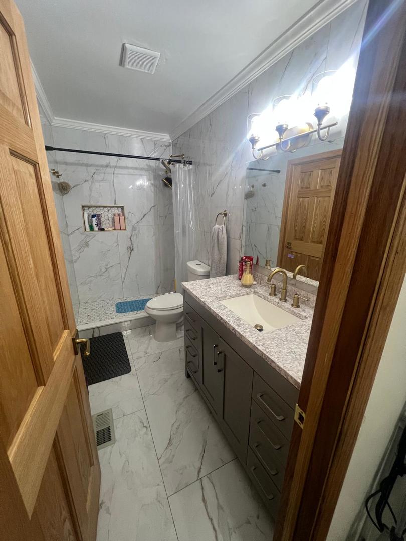 5329 W Woodland Drive C Property Photo 13