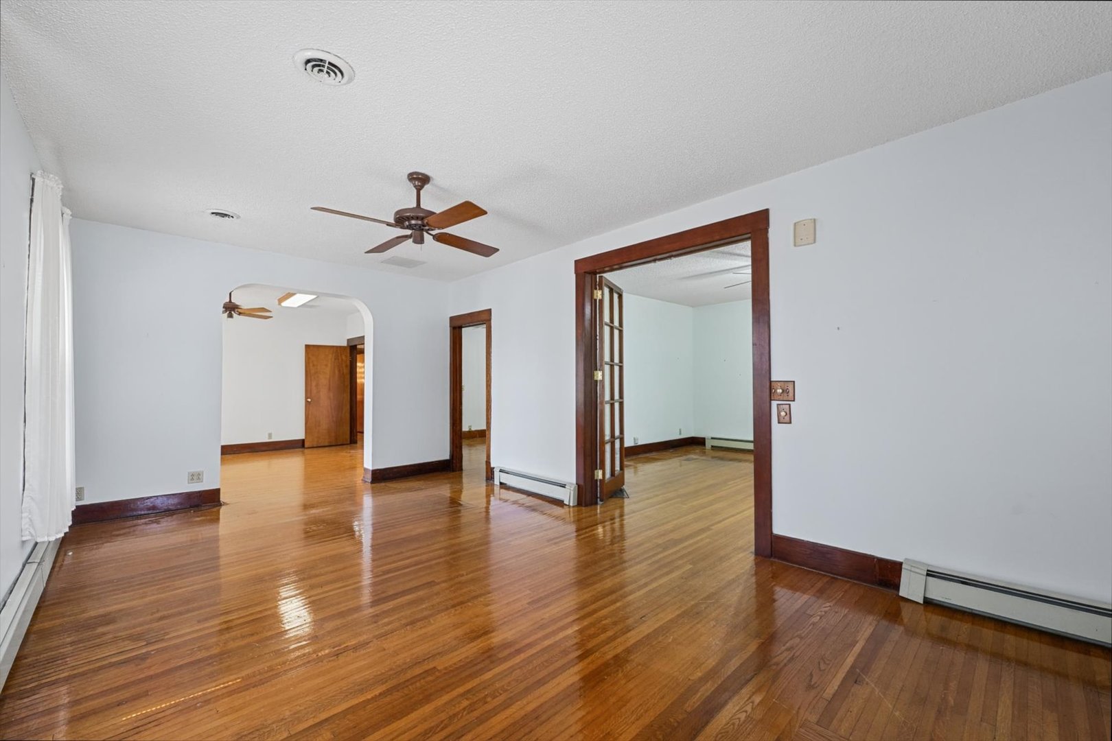 102 N Walnut Street Property Photo 6