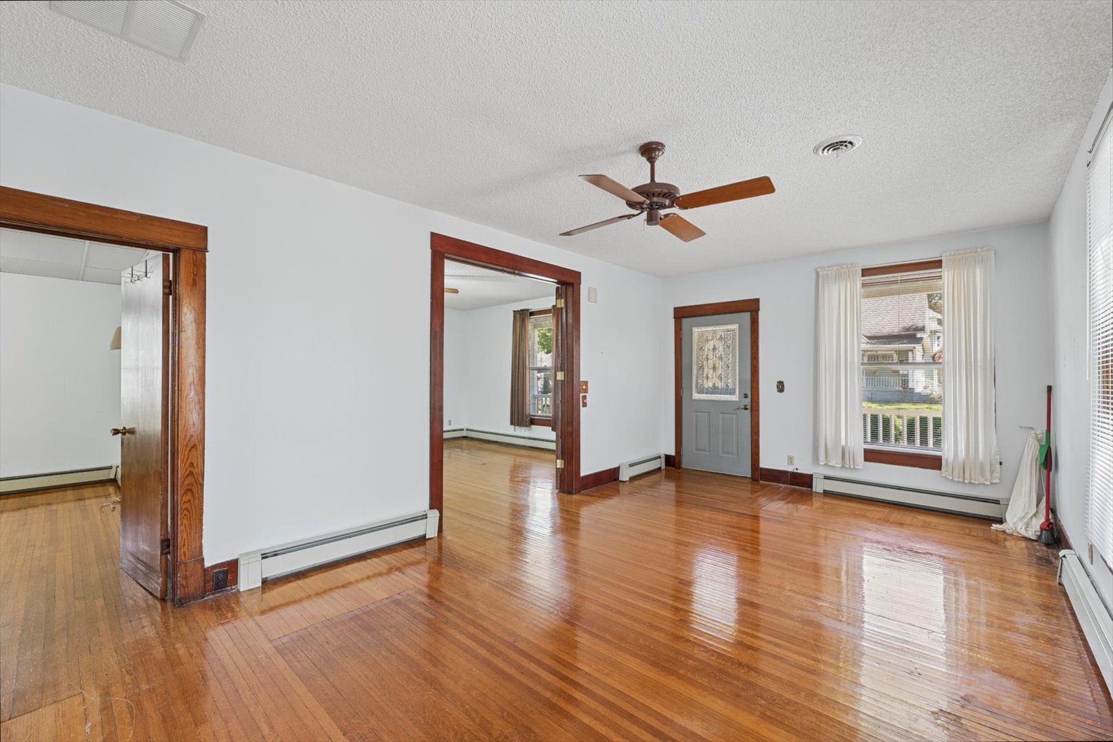 102 N Walnut Street Property Photo 7
