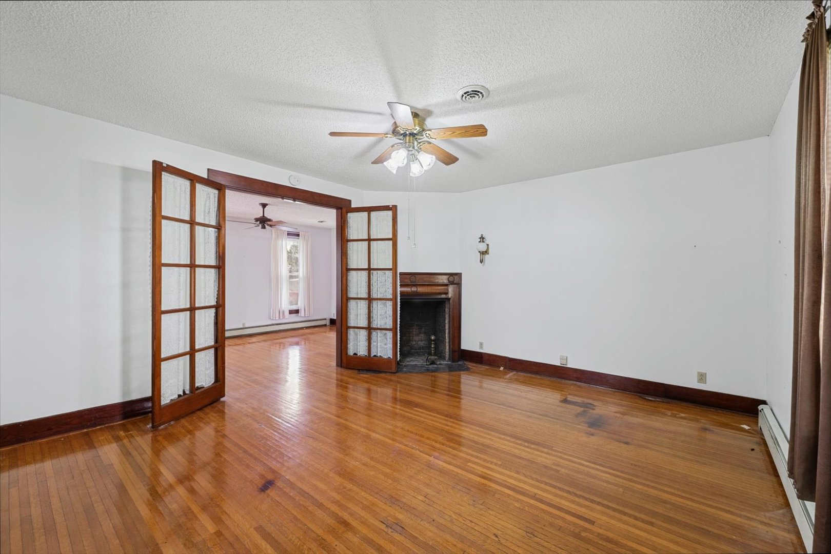 102 N Walnut Street Property Photo 10