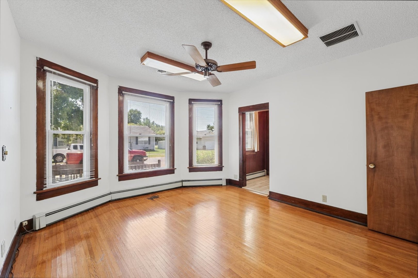 102 N Walnut Street Property Photo 12