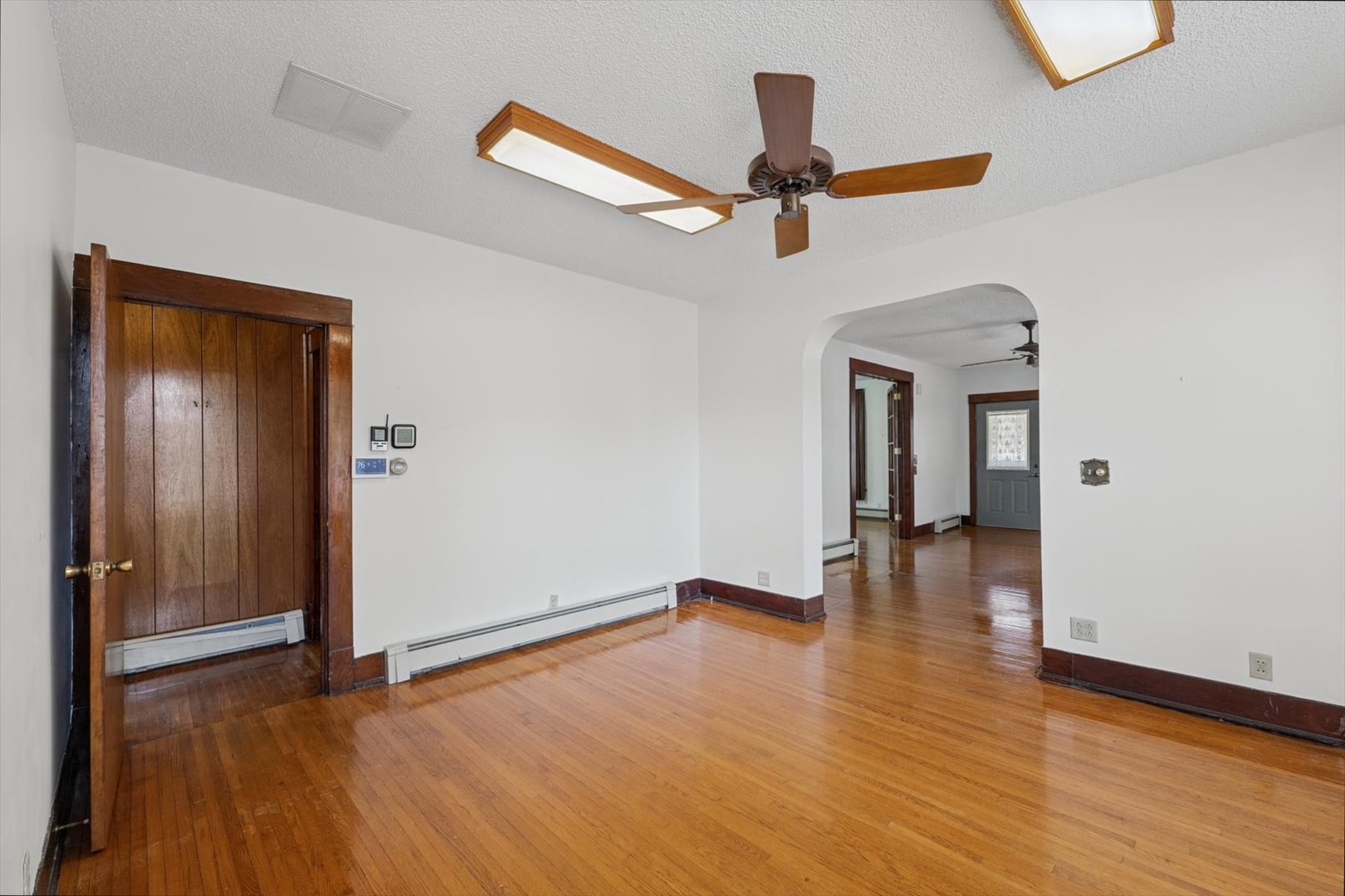 102 N Walnut Street Property Photo 13