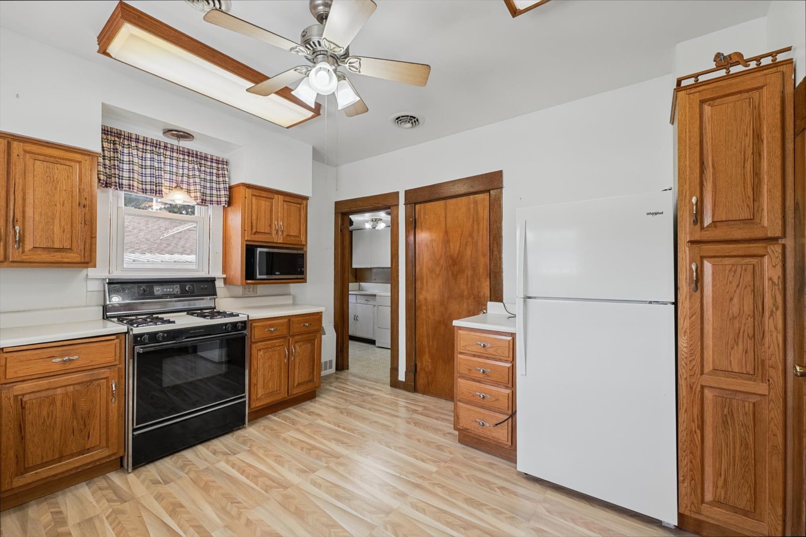 102 N Walnut Street Property Photo 17