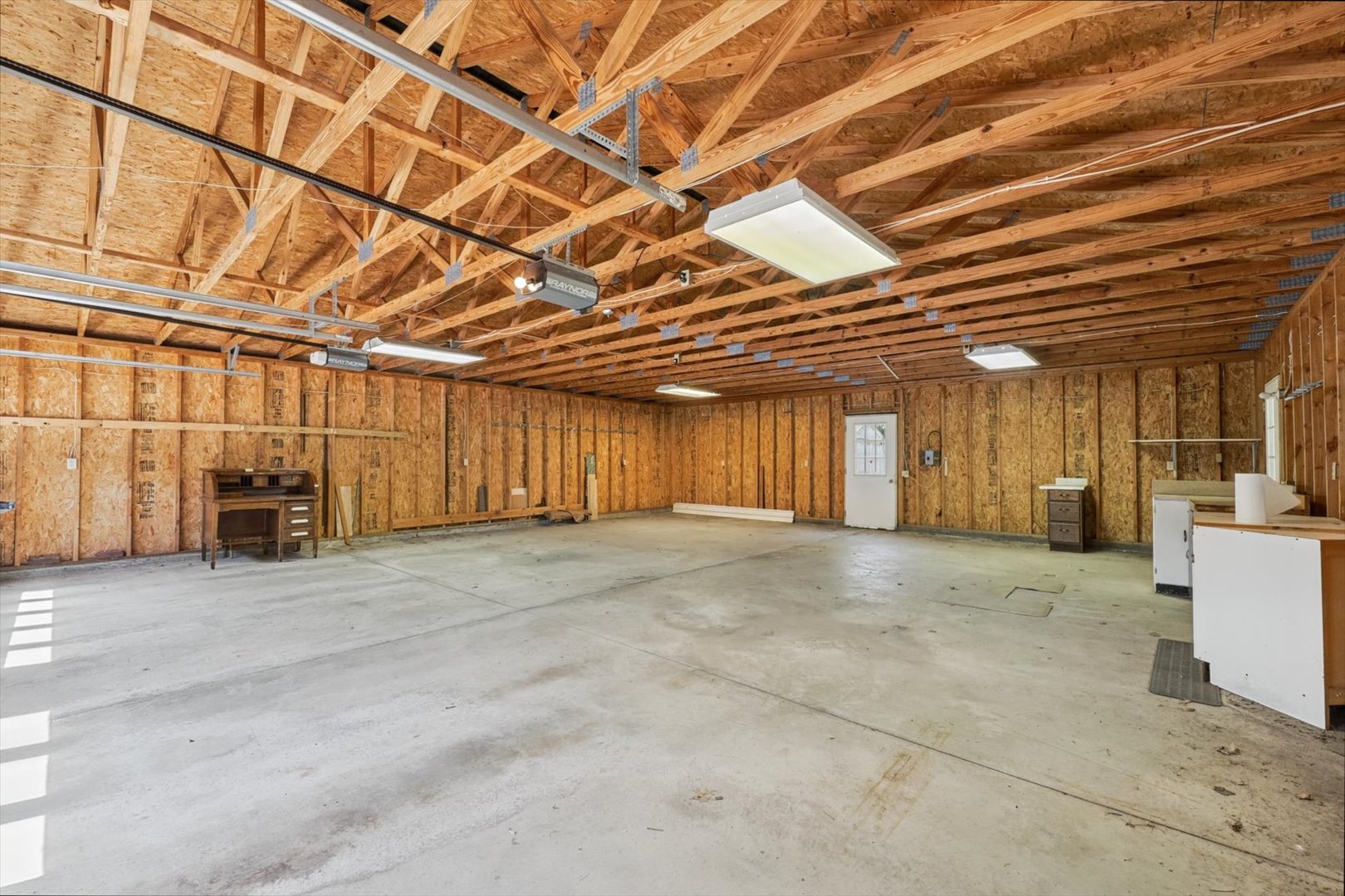 102 N Walnut Street Property Photo 31