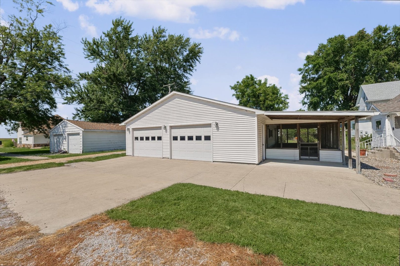 102 N Walnut Street Property Photo 34