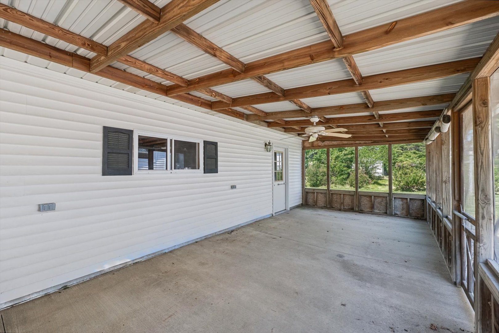 102 N Walnut Street Property Photo 36