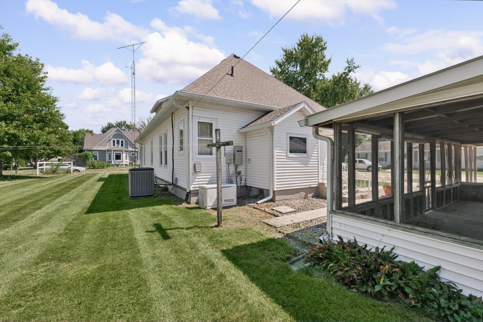 102 N Walnut Street Property Photo 38